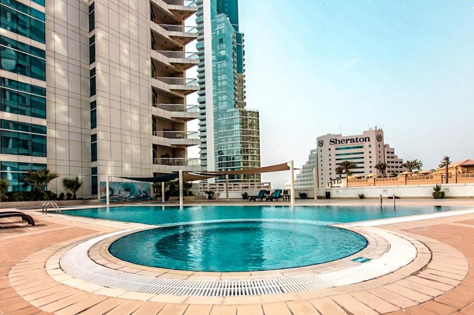 Elegant 2 Bedroom In Marina- Just 1 Min Walk From Jbr * Dubaï