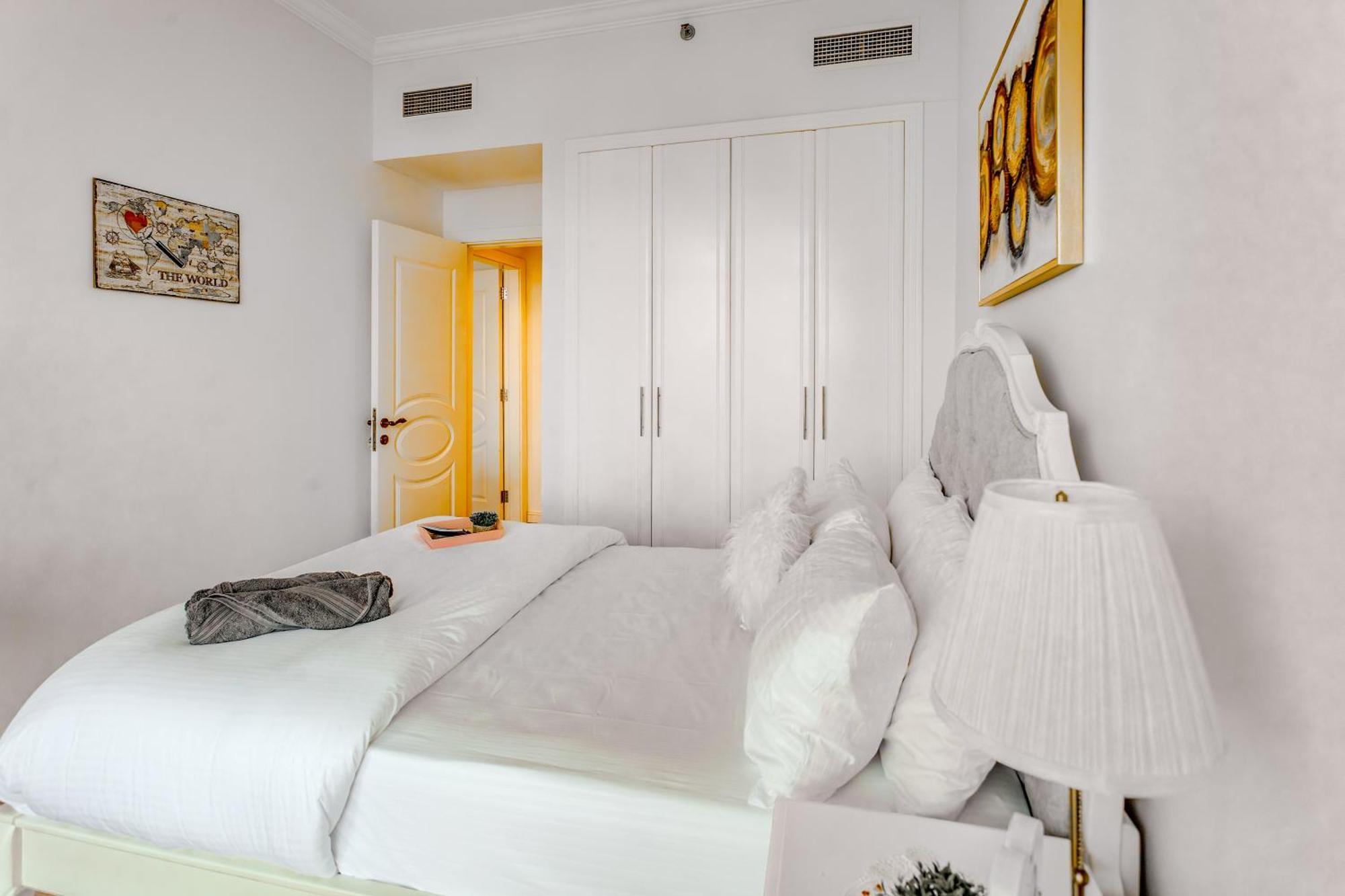 Elegant 2 Bedroom In Marina- Just 1 Min Walk From Jbr अपार्टमेंट *